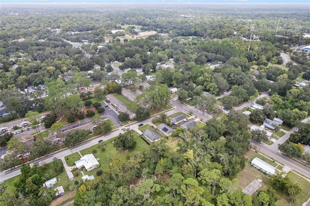 合同活跃: $180,000 (4 贝兹, 2 浴室, 1618 平方英尺)