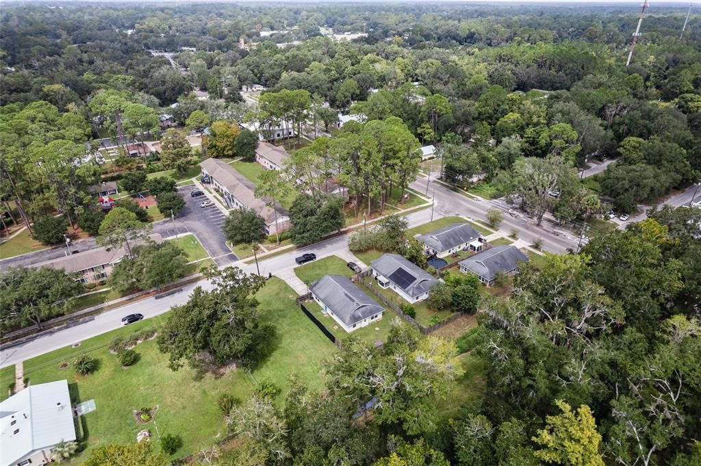 合同活跃: $180,000 (4 贝兹, 2 浴室, 1618 平方英尺)