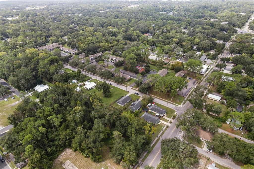 合同活跃: $180,000 (4 贝兹, 2 浴室, 1618 平方英尺)