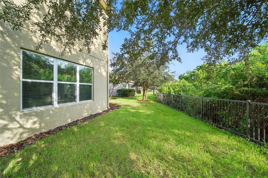 合同活跃: $825,000 (5 贝兹, 5 浴室, 4094 平方英尺)