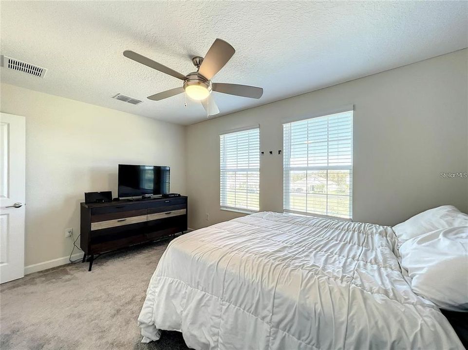Active With Contract: $3,000 (4 beds, 3 baths, 2042 Square Feet)