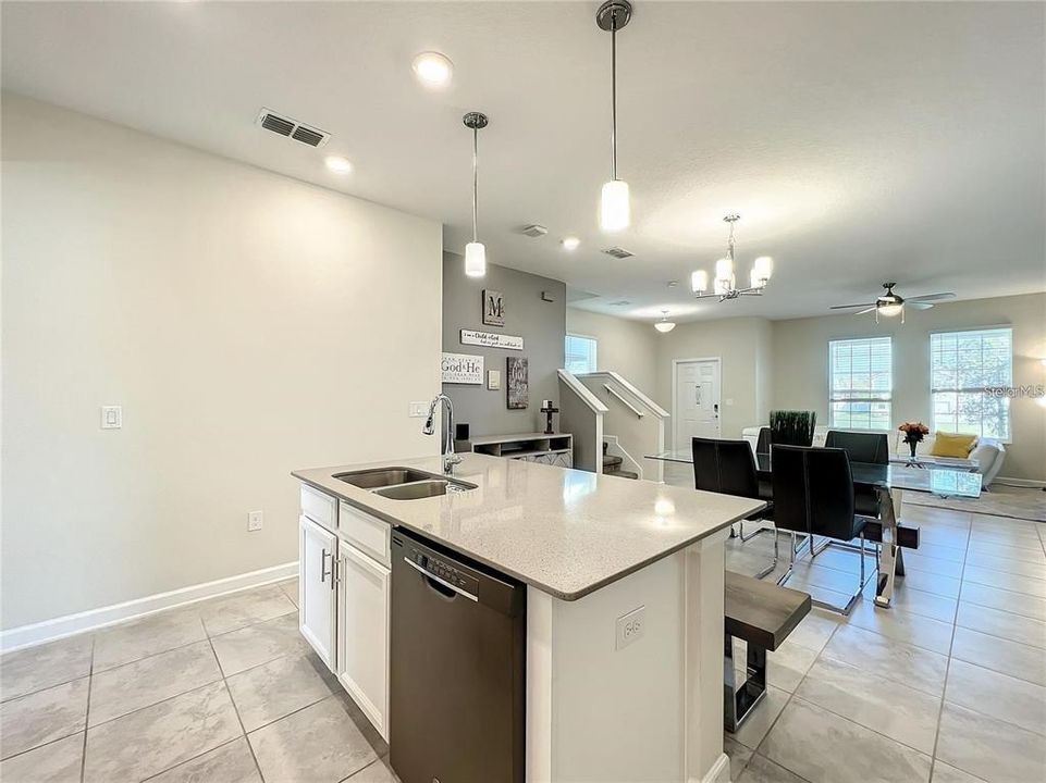 Active With Contract: $3,000 (4 beds, 3 baths, 2042 Square Feet)