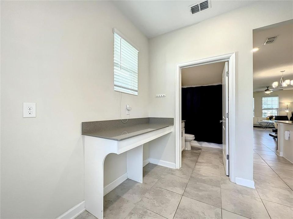 Active With Contract: $3,000 (4 beds, 3 baths, 2042 Square Feet)