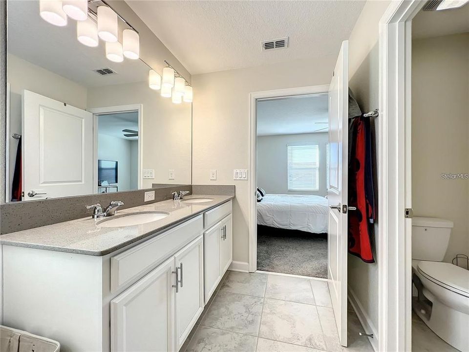 Active With Contract: $3,000 (4 beds, 3 baths, 2042 Square Feet)