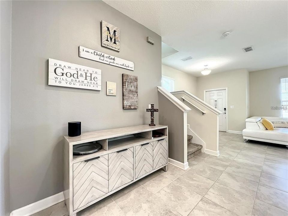 Active With Contract: $3,000 (4 beds, 3 baths, 2042 Square Feet)