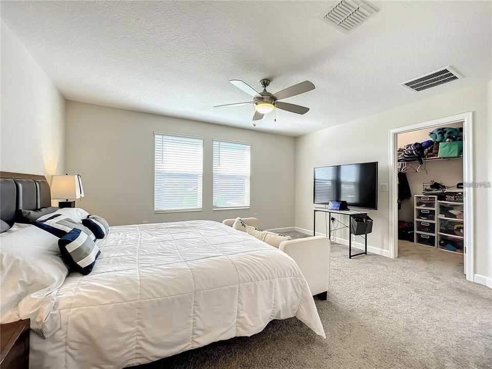 Active With Contract: $3,000 (4 beds, 3 baths, 2042 Square Feet)