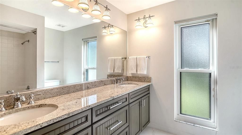 For Sale: $925,000 (5 beds, 3 baths, 2969 Square Feet)