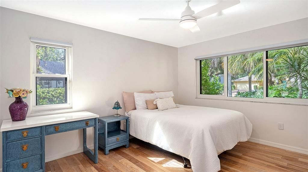 For Sale: $925,000 (5 beds, 3 baths, 2969 Square Feet)