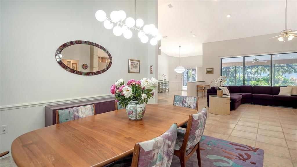 For Sale: $925,000 (5 beds, 3 baths, 2969 Square Feet)