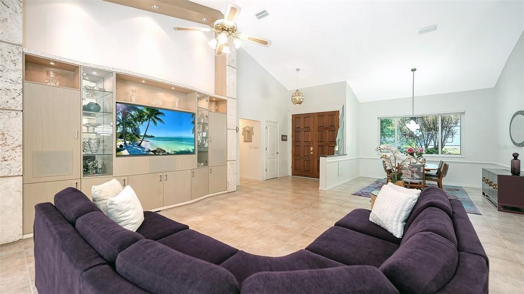 For Sale: $925,000 (5 beds, 3 baths, 2969 Square Feet)