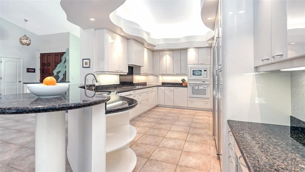 For Sale: $925,000 (5 beds, 3 baths, 2969 Square Feet)