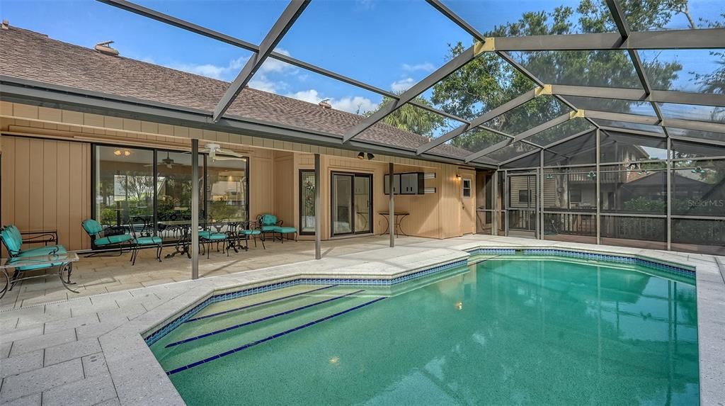 For Sale: $925,000 (5 beds, 3 baths, 2969 Square Feet)