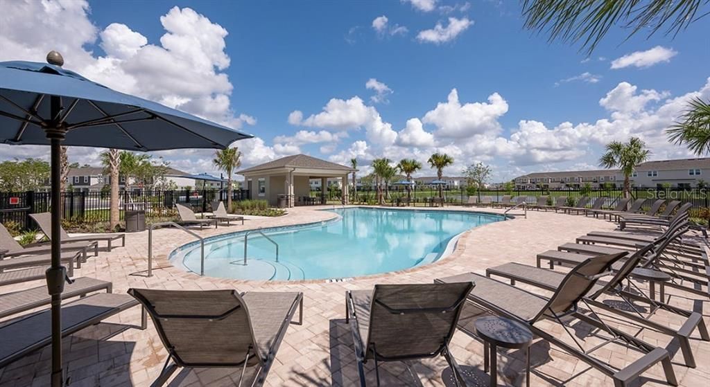 Active With Contract: $269,999 (3 beds, 2 baths, 1404 Square Feet)