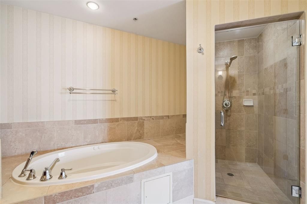 For Sale: $869,000 (3 beds, 2 baths, 2399 Square Feet)