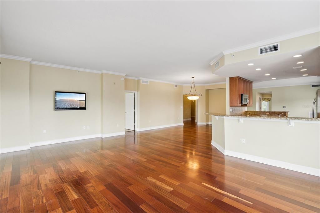 For Sale: $869,000 (3 beds, 2 baths, 2399 Square Feet)