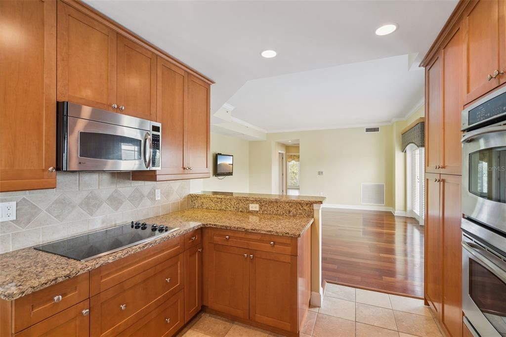 For Sale: $869,000 (3 beds, 2 baths, 2399 Square Feet)