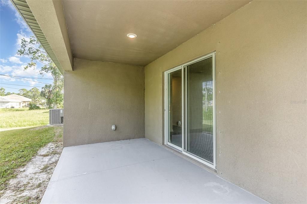 Activo con contrato: $294,900 (4 camas, 2 baños, 1851 Pies cuadrados)