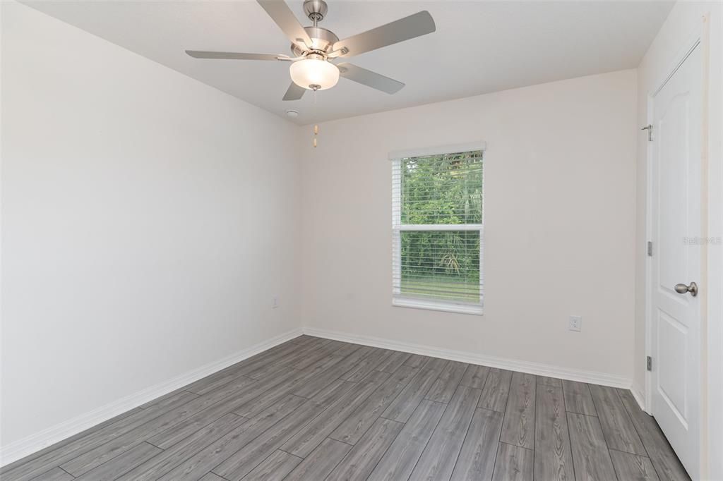 Activo con contrato: $294,900 (4 camas, 2 baños, 1851 Pies cuadrados)