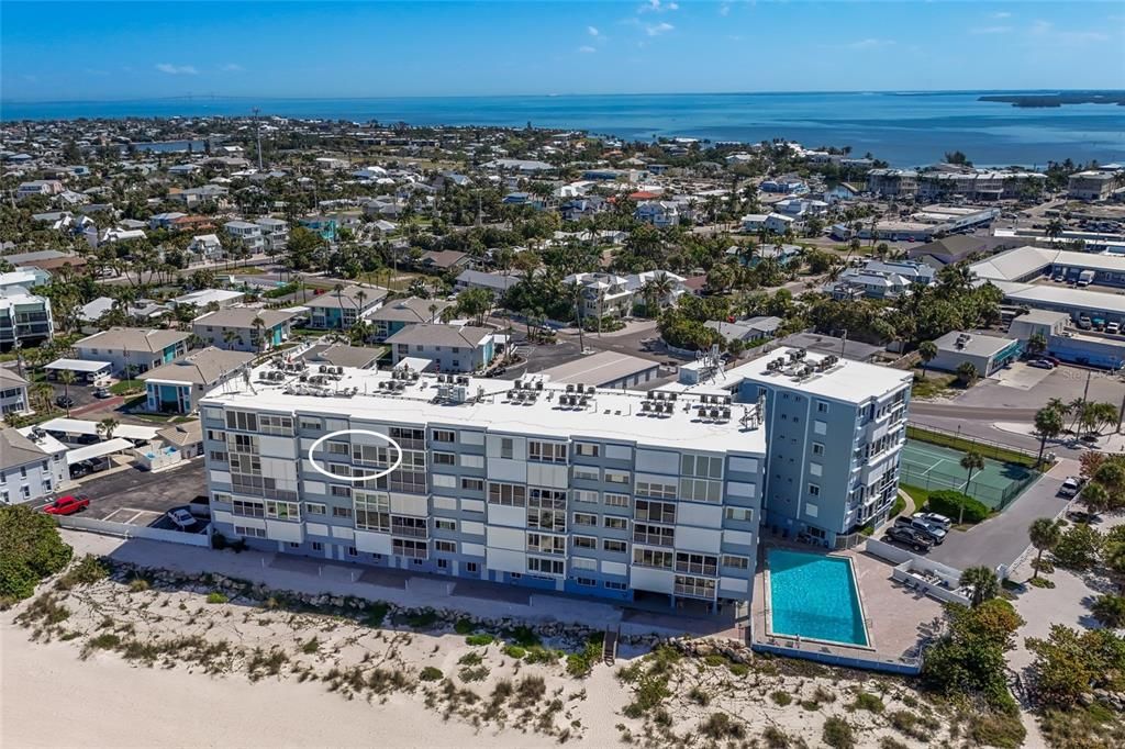 En Venta: $949,900 (2 camas, 2 baños, 1057 Pies cuadrados)