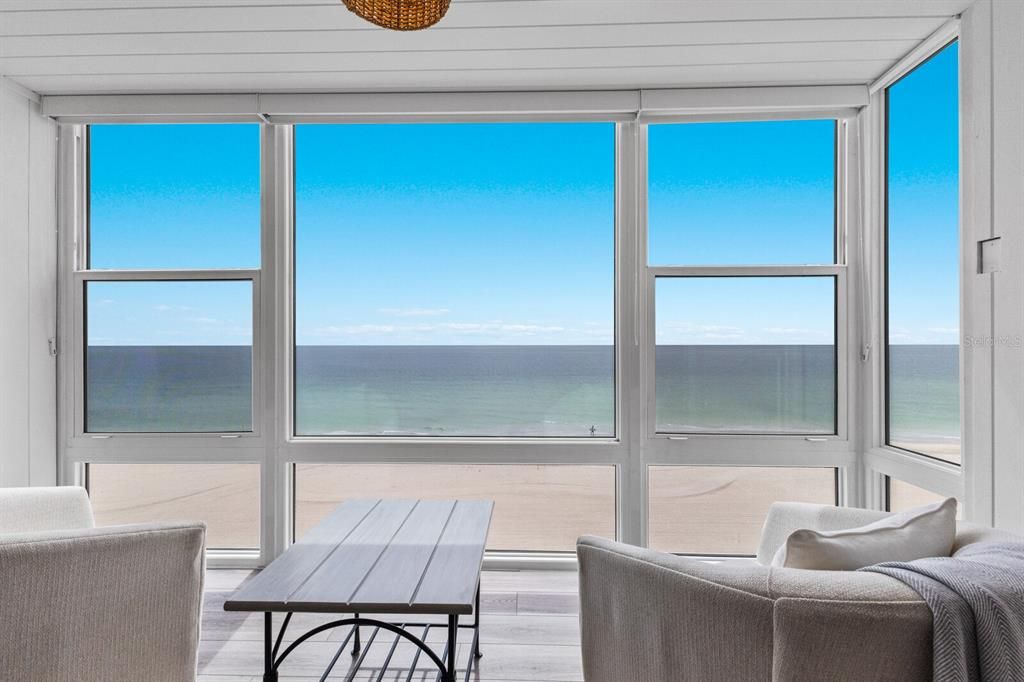 For Sale: $1,095,000 (2 beds, 2 baths, 1057 Square Feet)