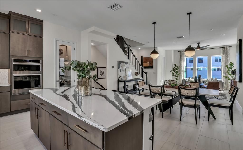 待售: $750,000 (3 贝兹, 3 浴室, 2085 平方英尺)