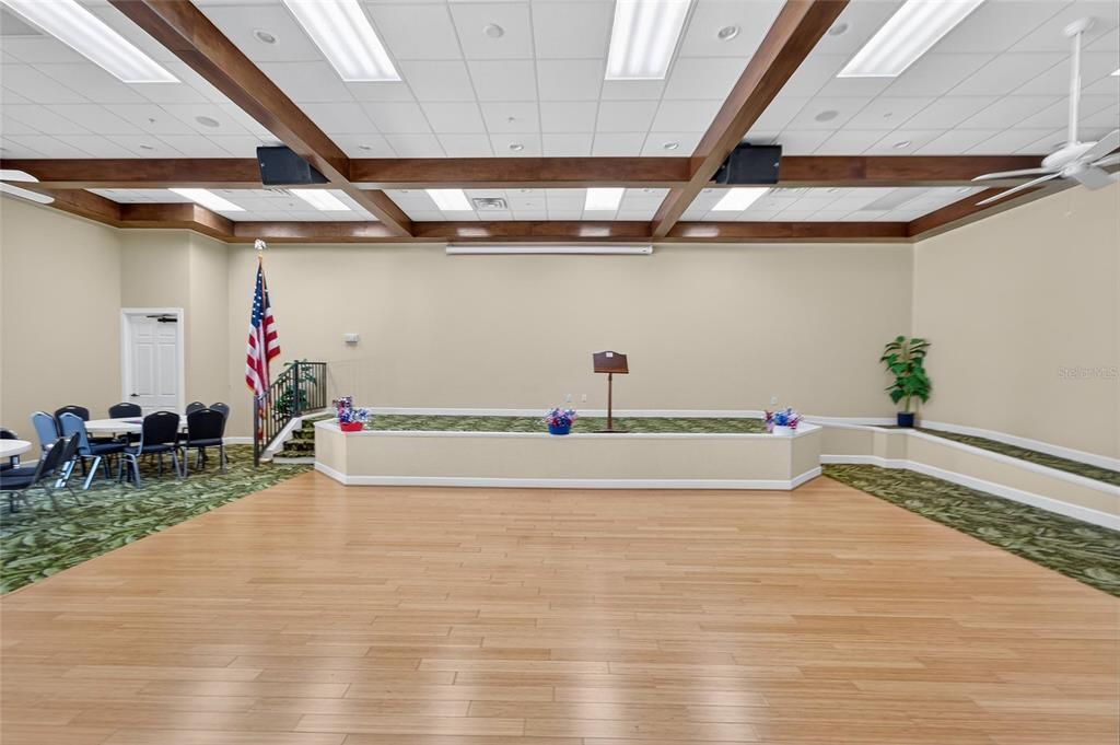 En Venta: $645,000 (3 camas, 2 baños, 1993 Pies cuadrados)