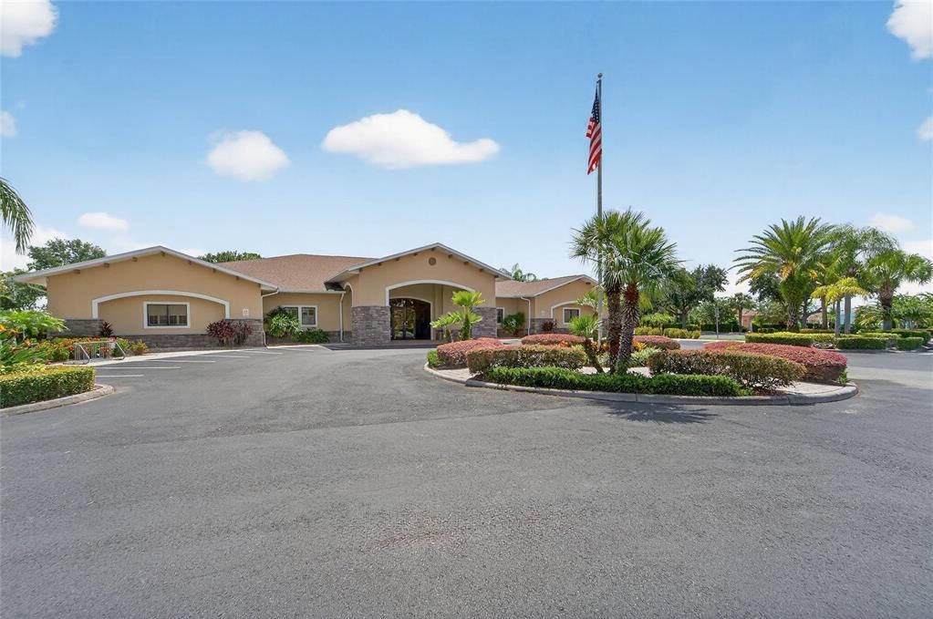 En Venta: $645,000 (3 camas, 2 baños, 1993 Pies cuadrados)