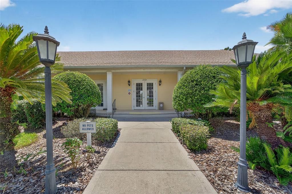 En Venta: $645,000 (3 camas, 2 baños, 1993 Pies cuadrados)