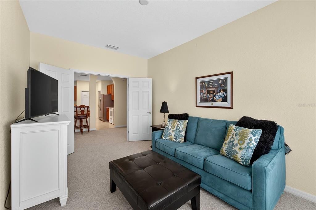 En Venta: $645,000 (3 camas, 2 baños, 1993 Pies cuadrados)