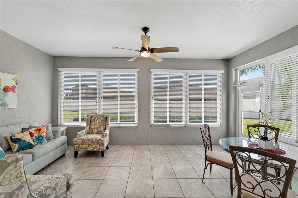 En Venta: $645,000 (3 camas, 2 baños, 1993 Pies cuadrados)