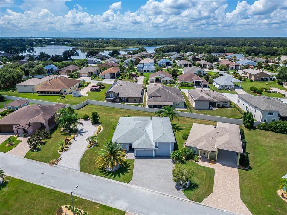 En Venta: $645,000 (3 camas, 2 baños, 1993 Pies cuadrados)