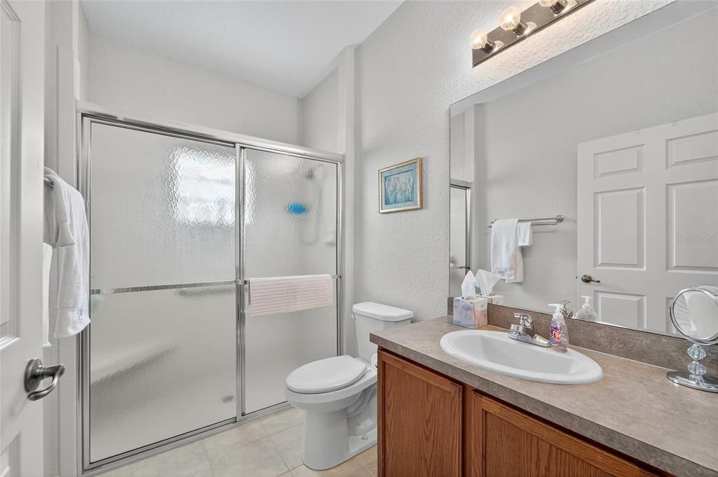 En Venta: $645,000 (3 camas, 2 baños, 1993 Pies cuadrados)