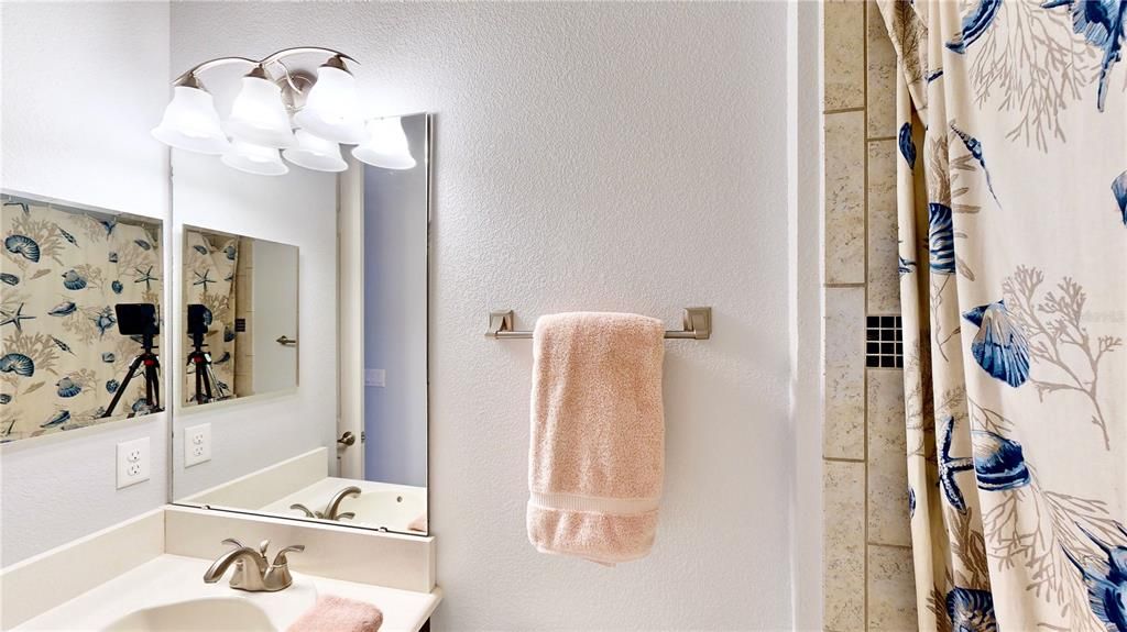 For Rent: $13,500 (7 beds, 5 baths, 5221 Square Feet)