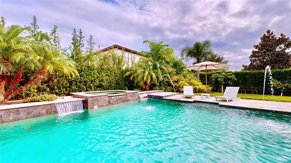 For Rent: $13,500 (7 beds, 5 baths, 5221 Square Feet)