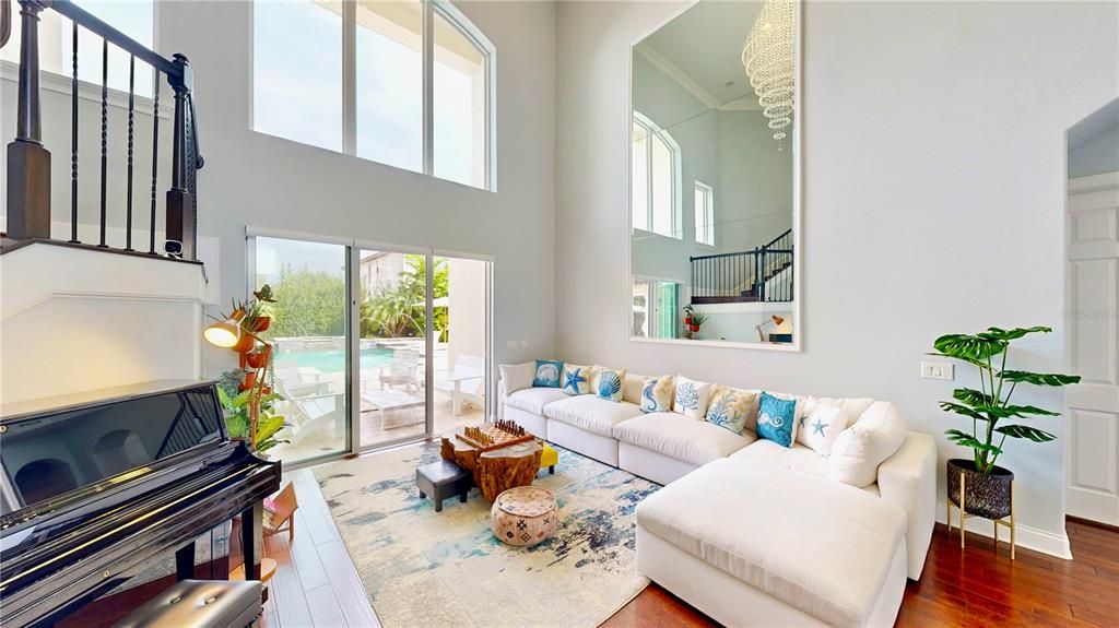 For Rent: $13,500 (7 beds, 5 baths, 5221 Square Feet)