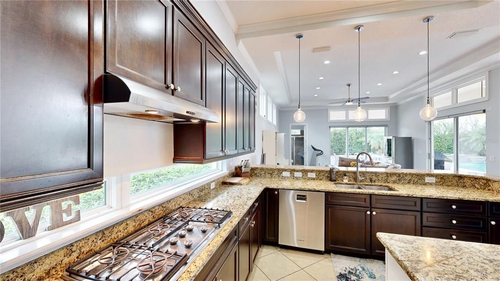 For Rent: $13,500 (7 beds, 5 baths, 5221 Square Feet)