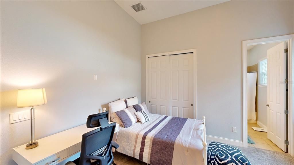 For Rent: $13,500 (7 beds, 5 baths, 5221 Square Feet)