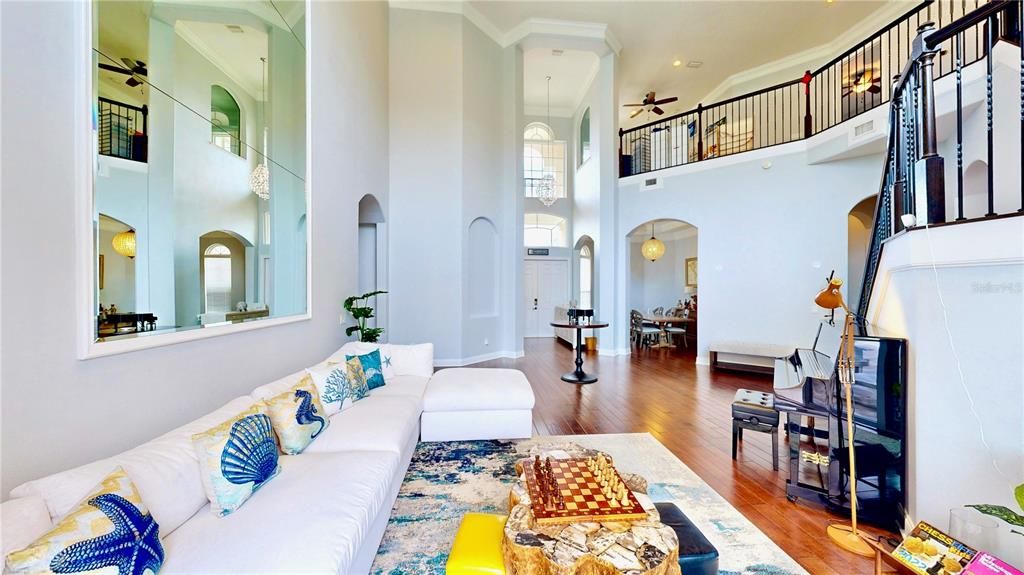 For Rent: $13,500 (7 beds, 5 baths, 5221 Square Feet)