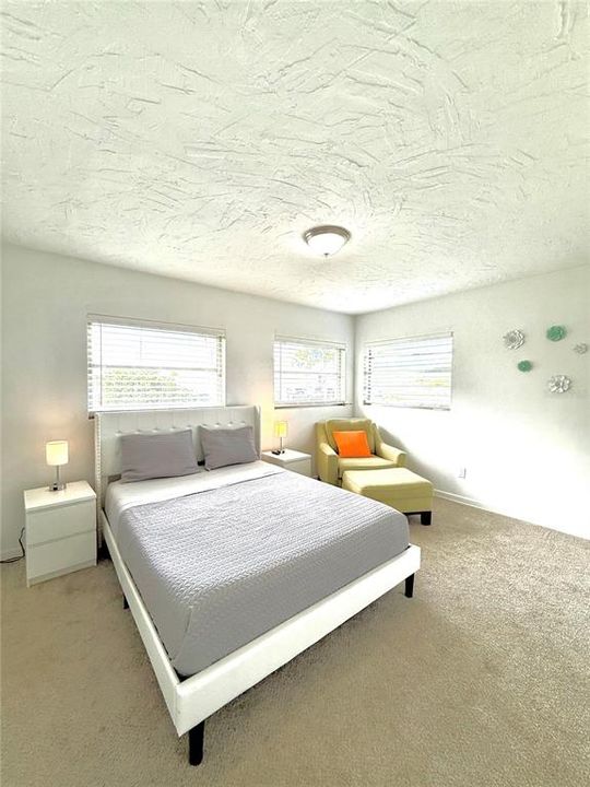 For Sale: $325,000 (3 beds, 2 baths, 1622 Square Feet)