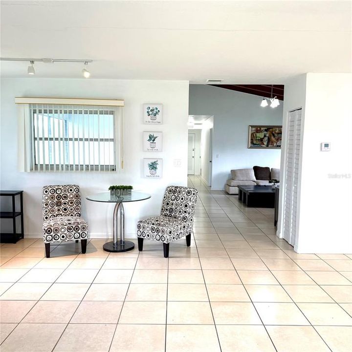 For Sale: $325,000 (3 beds, 2 baths, 1622 Square Feet)