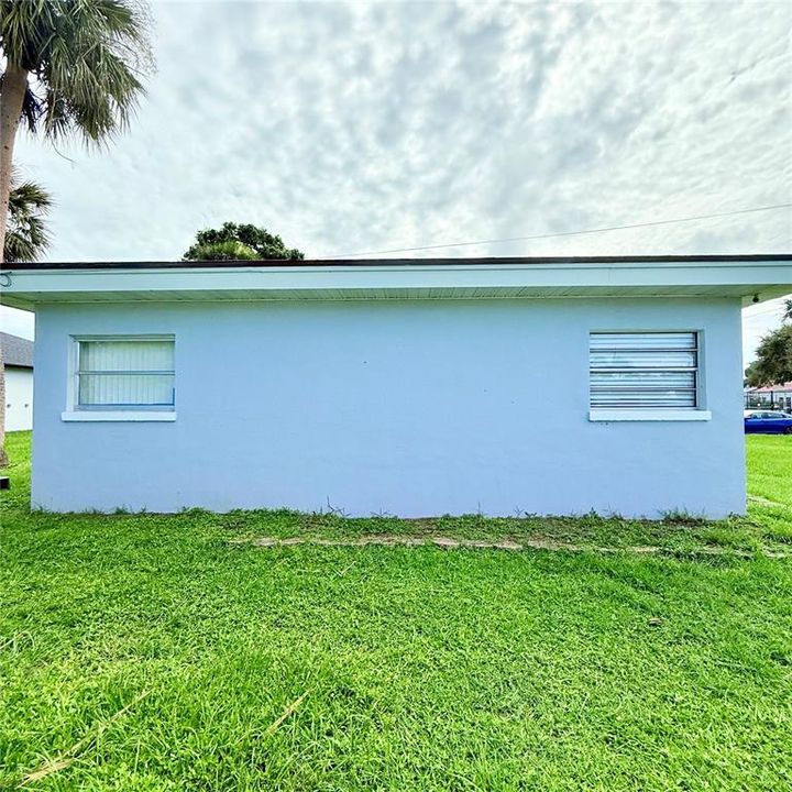 For Sale: $325,000 (3 beds, 2 baths, 1622 Square Feet)