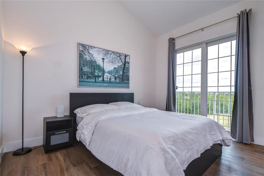 Active With Contract: $299,000 (2 beds, 2 baths, 1258 Square Feet)