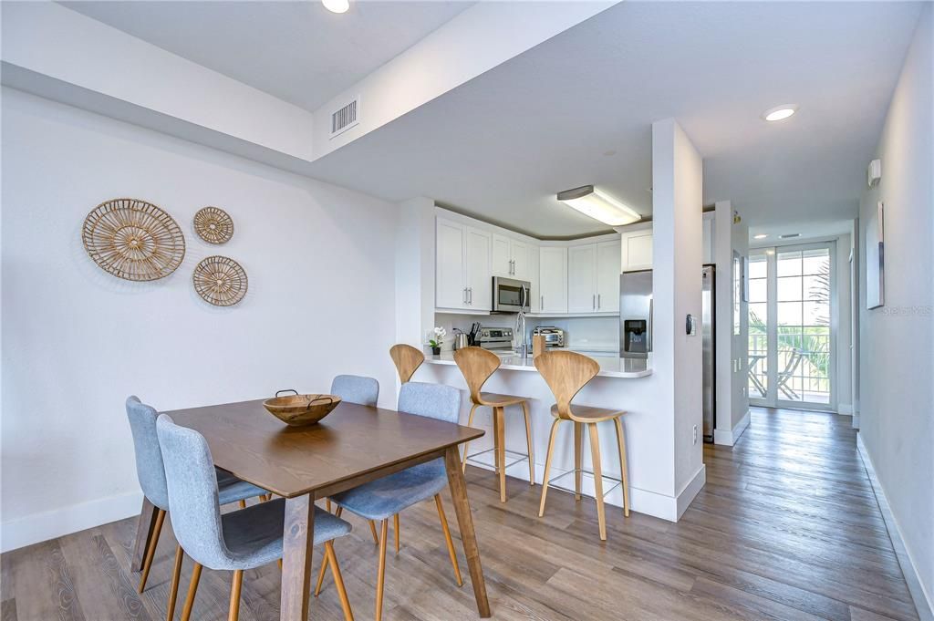 Active With Contract: $299,000 (2 beds, 2 baths, 1258 Square Feet)