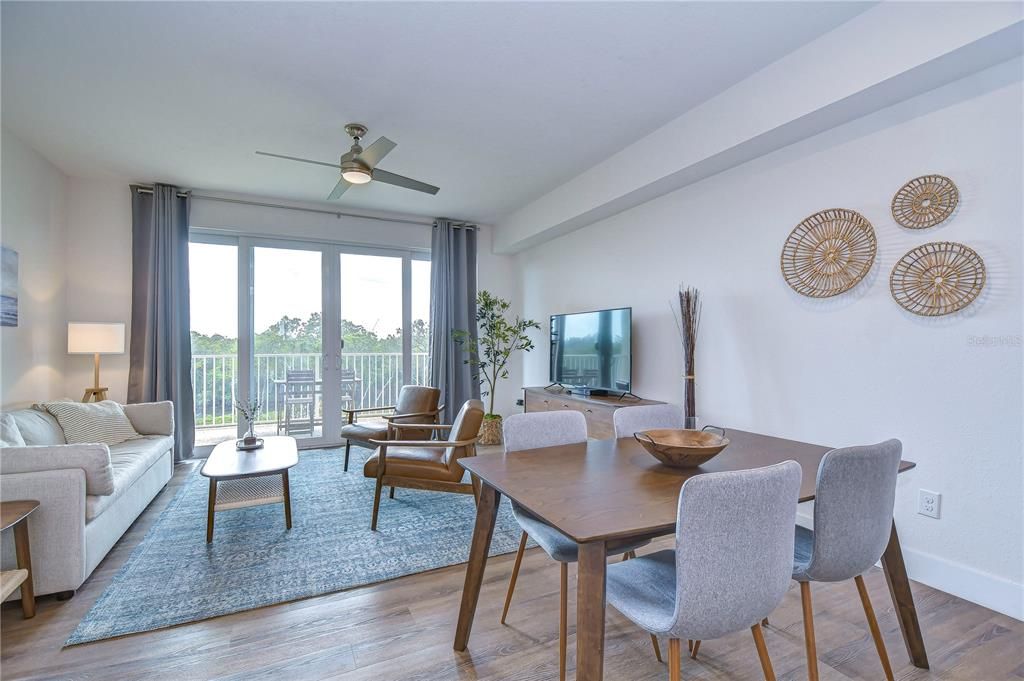 Active With Contract: $299,000 (2 beds, 2 baths, 1258 Square Feet)