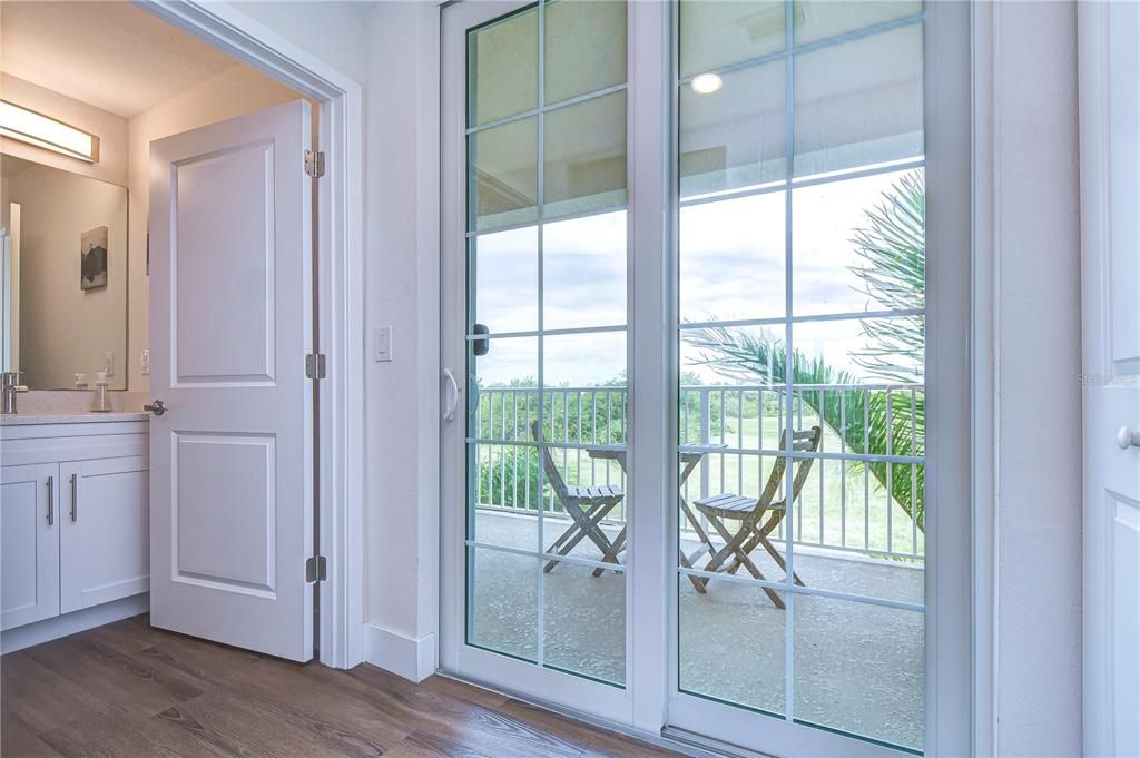 Active With Contract: $299,000 (2 beds, 2 baths, 1258 Square Feet)