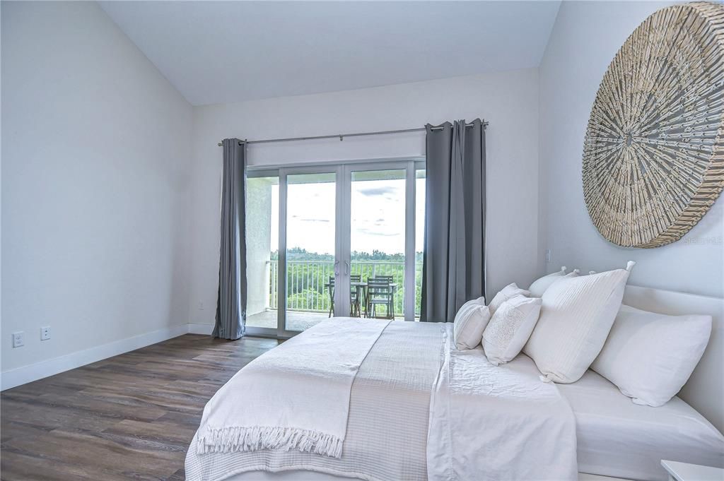 Active With Contract: $299,000 (2 beds, 2 baths, 1258 Square Feet)