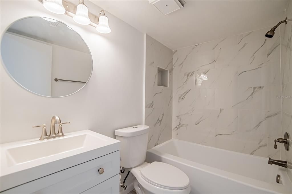 待售: $345,000 (4 贝兹, 2 浴室, 1308 平方英尺)