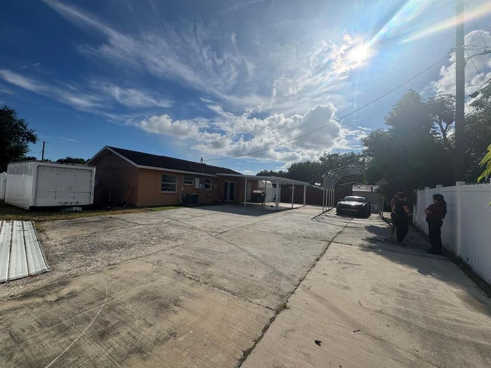 Active With Contract: $415,000 (4 beds, 2 baths, 1285 Square Feet)