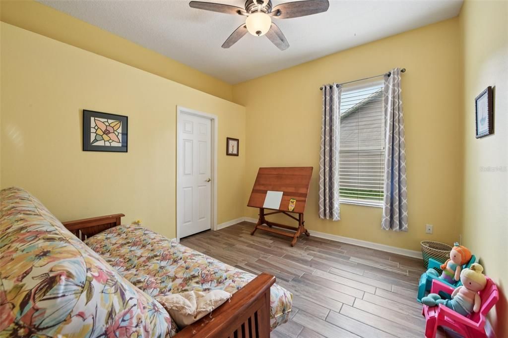 合同活跃: $620,000 (4 贝兹, 3 浴室, 2533 平方英尺)