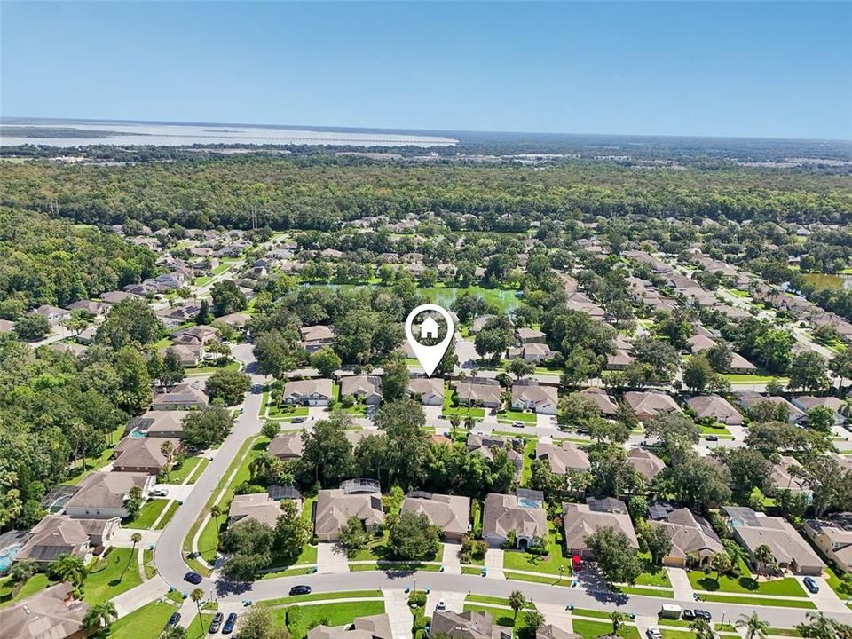 合同活跃: $620,000 (4 贝兹, 3 浴室, 2533 平方英尺)